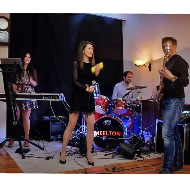 Liveband Meelton spielt Livemusik am Event