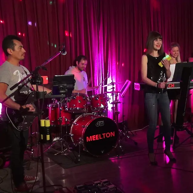 Hochzeitsband Meelton aus der Schweiz spielt live