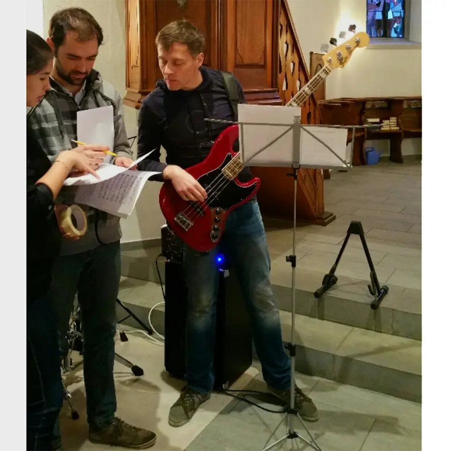 Hochzeitsband Meelton spielt klassische und moderne Hochzeitsmusik in der Kirche
