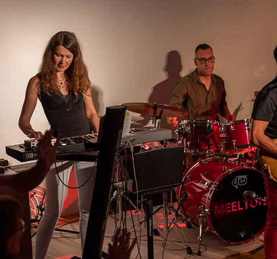 Liveband Meelton singt Ihre Lieblingssongs